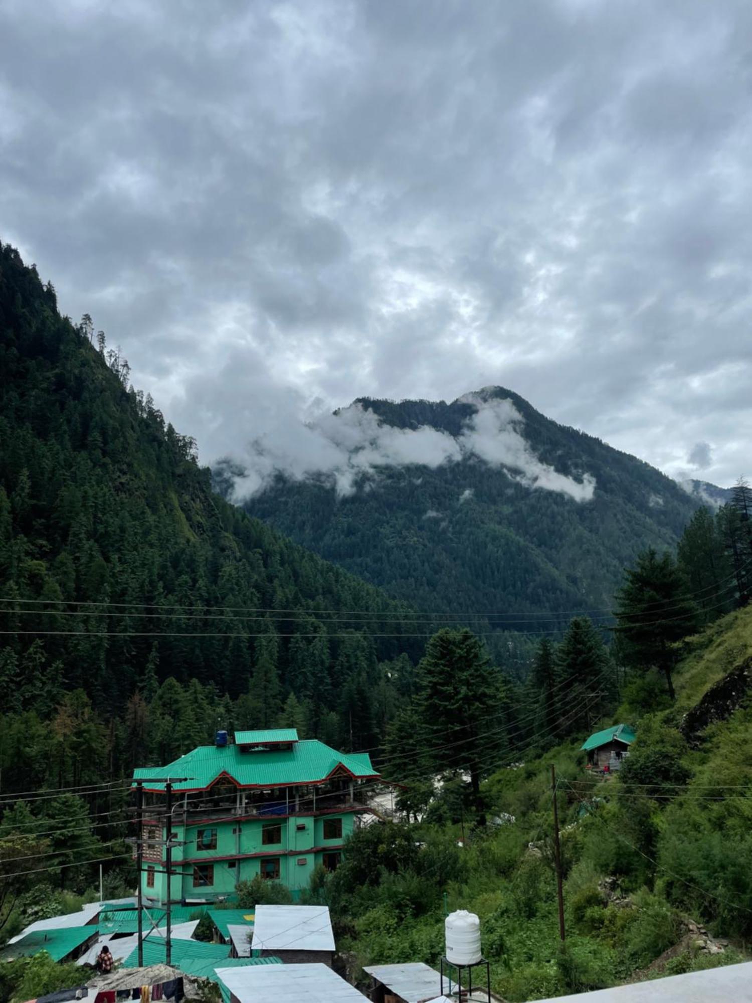 Trippy Homestay Kasol Exteriör bild