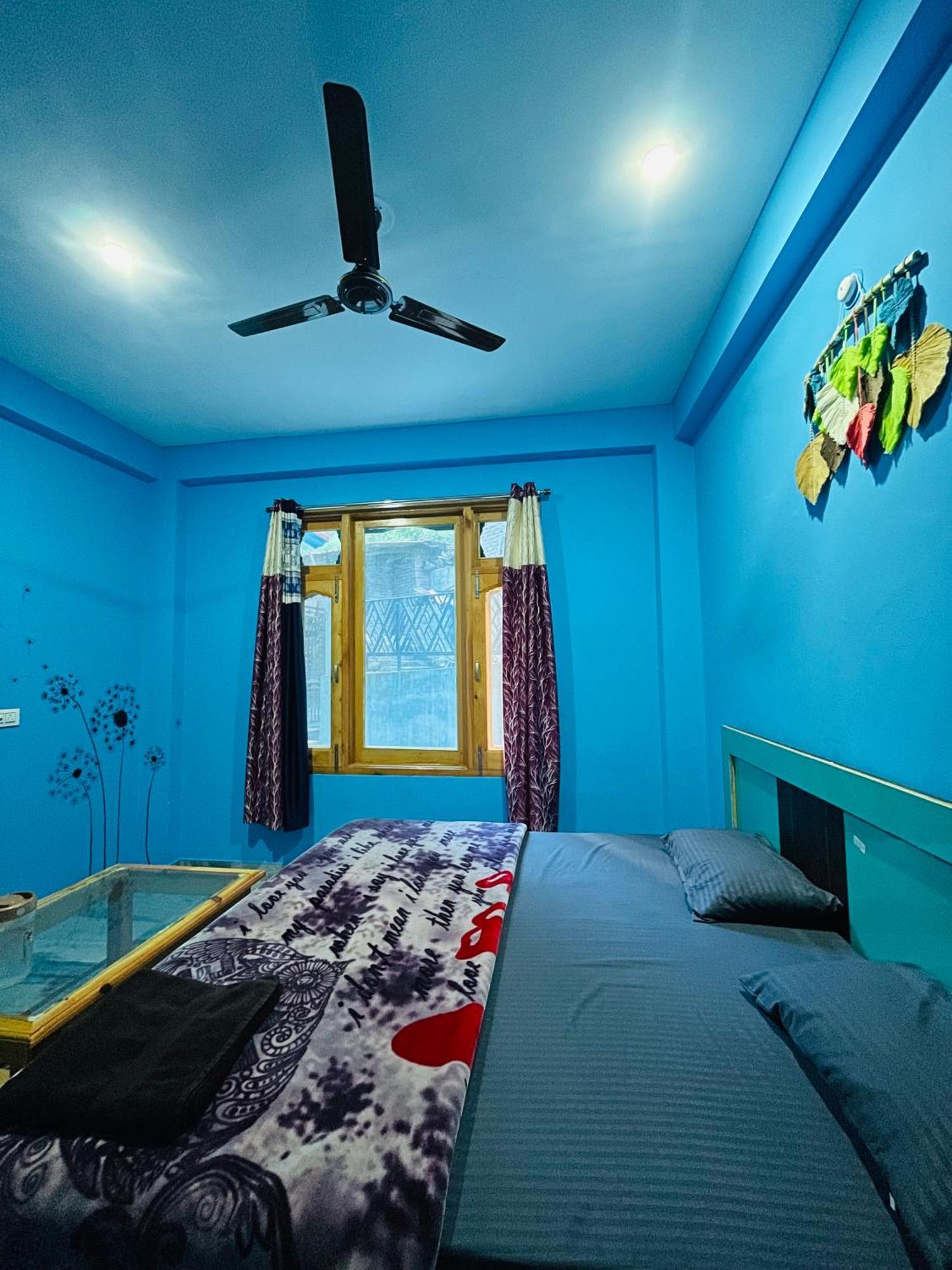 Trippy Homestay Kasol Exteriör bild