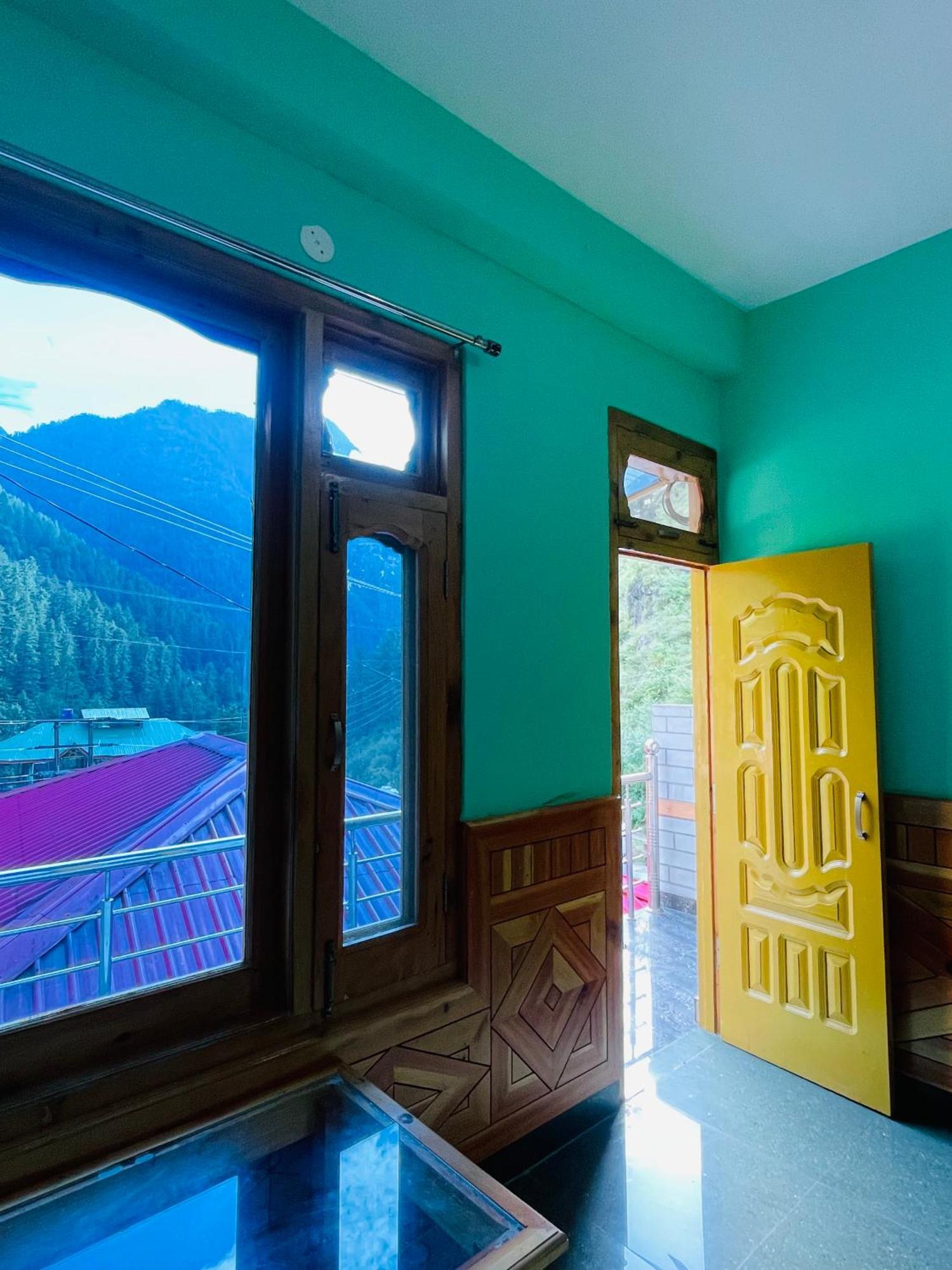 Trippy Homestay Kasol Exteriör bild