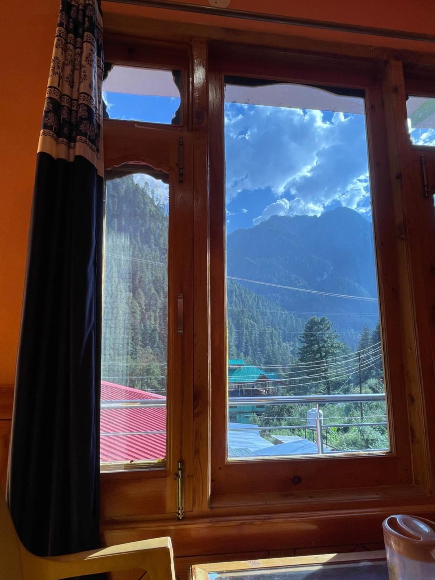 Trippy Homestay Kasol Exteriör bild